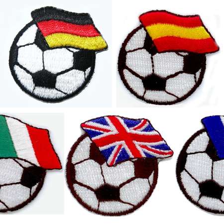 Stickmotiv Fußball mit Flagge 4 cm paillettenshop.de